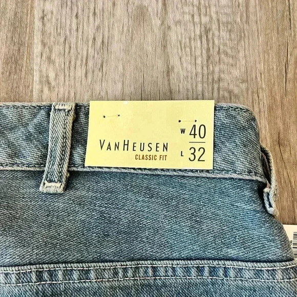 Mens NWT Van Heusen Classic Fit Jeans - 40x32 - Picture 6 of 9